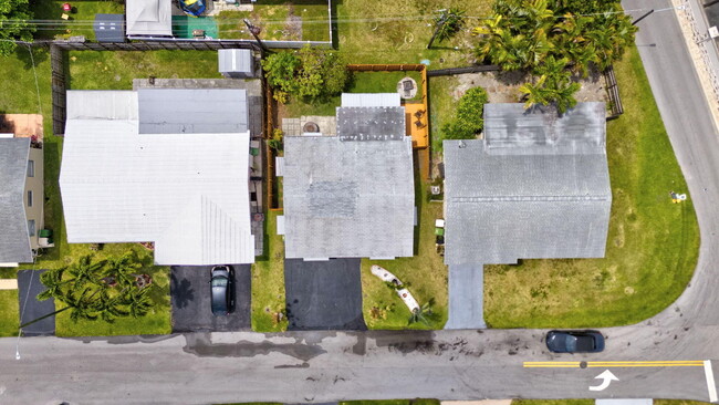 Building Photo - 4901 NW 27th Way