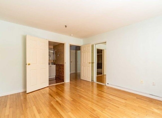 Building Photo - 10 Palisade Ave