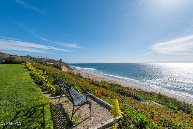 Building Photo - 29712 Zuma Bay Way