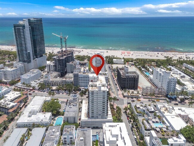 Building Photo - 1800 Collins Ave