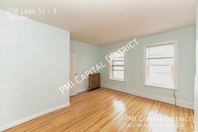 Building Photo - 278 Lark St