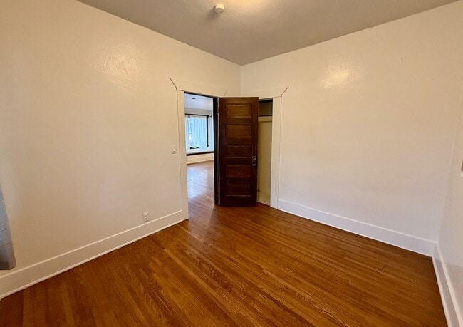 Building Photo - Spacious and Well-Equipped 3 Bed Spokane Home!!