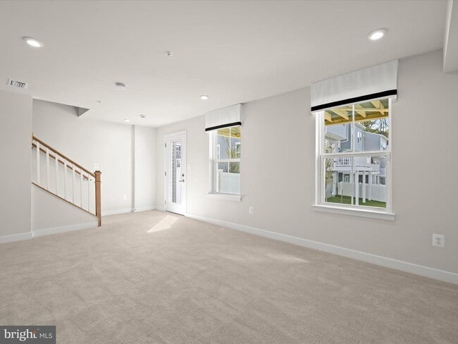 Building Photo - 7840 Blackbriar Wy