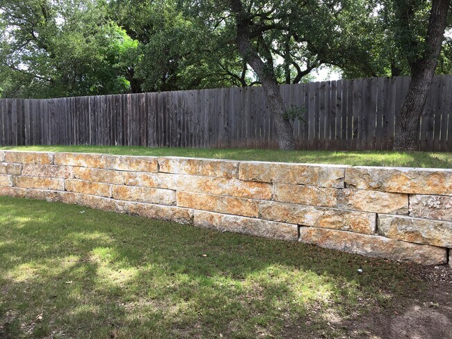 Building Photo - Stoneridge 502