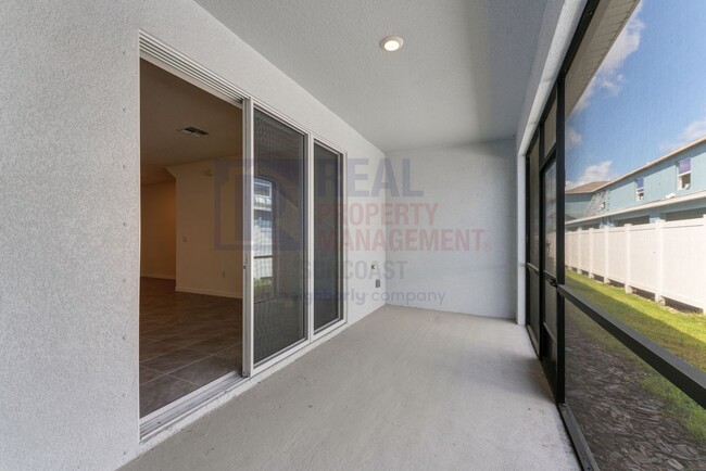 Building Photo - 2851 Banks Pointe Dr