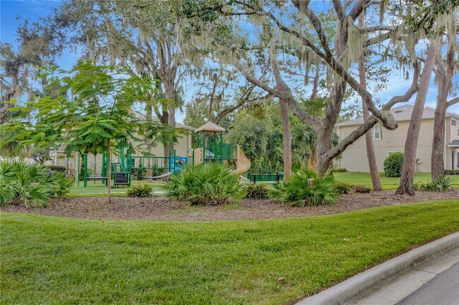 Building Photo - 15780 Fishhawk Falls Dr