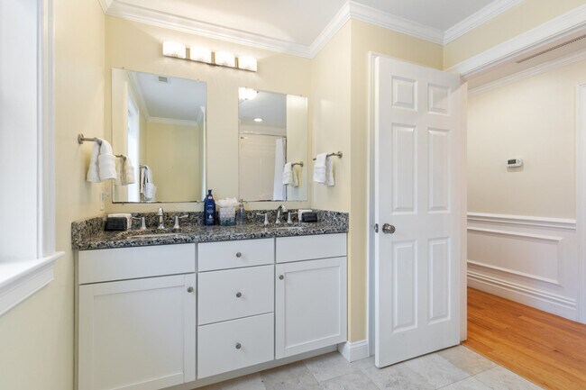 Building Photo - 3 Chapel Way