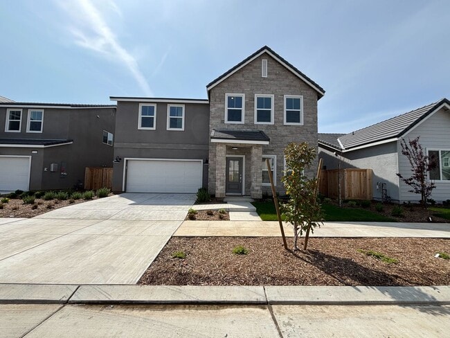 Building Photo - Move-In Special! 1 Week Free Rent – Spacio...