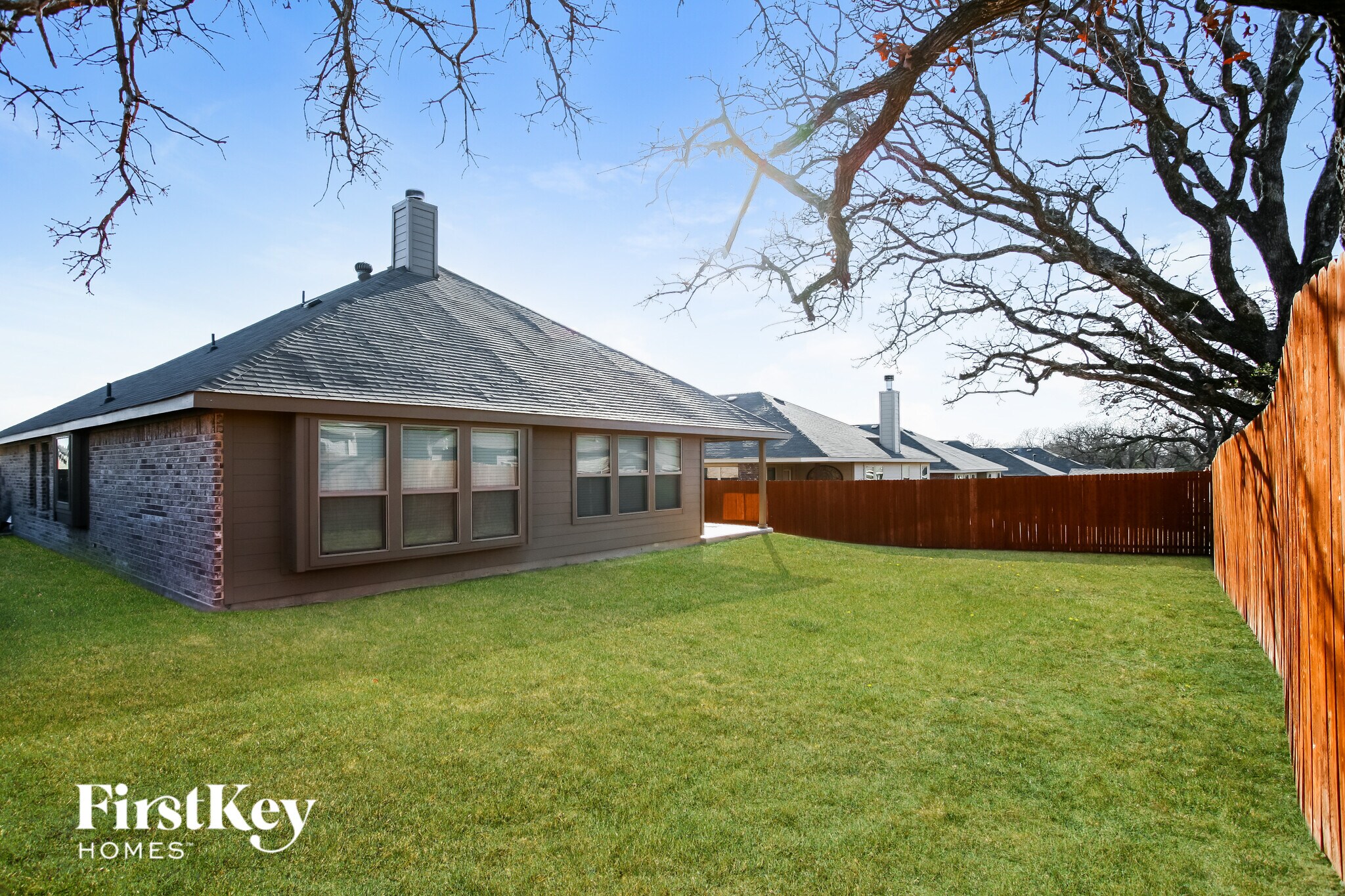 Building Photo - 1020 Deer Valley Dr