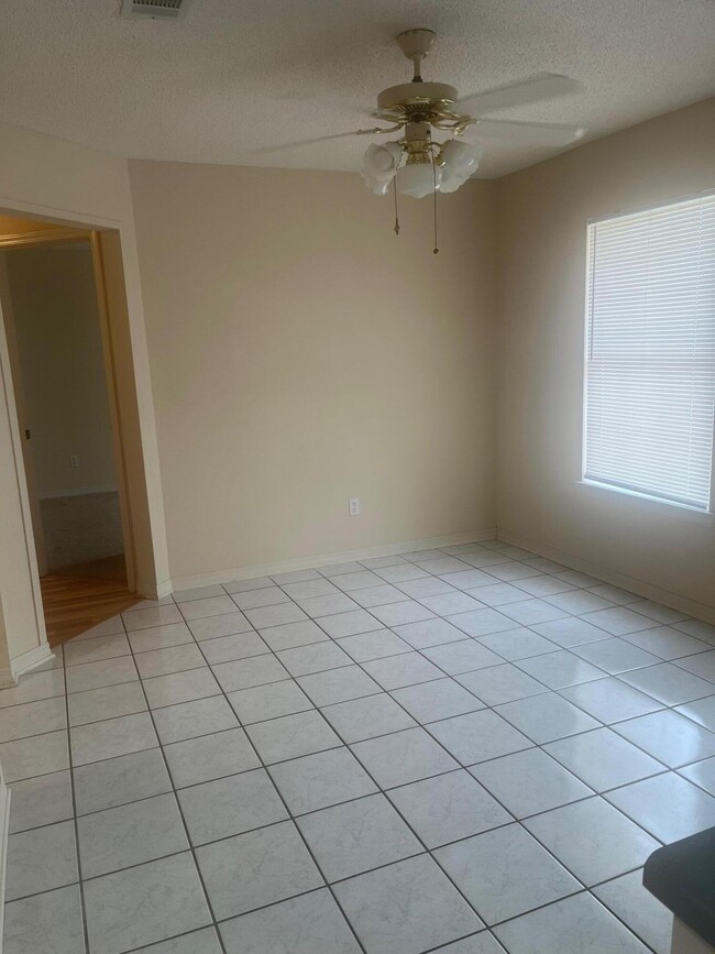 Building Photo - 2309 Orion Lake Dr