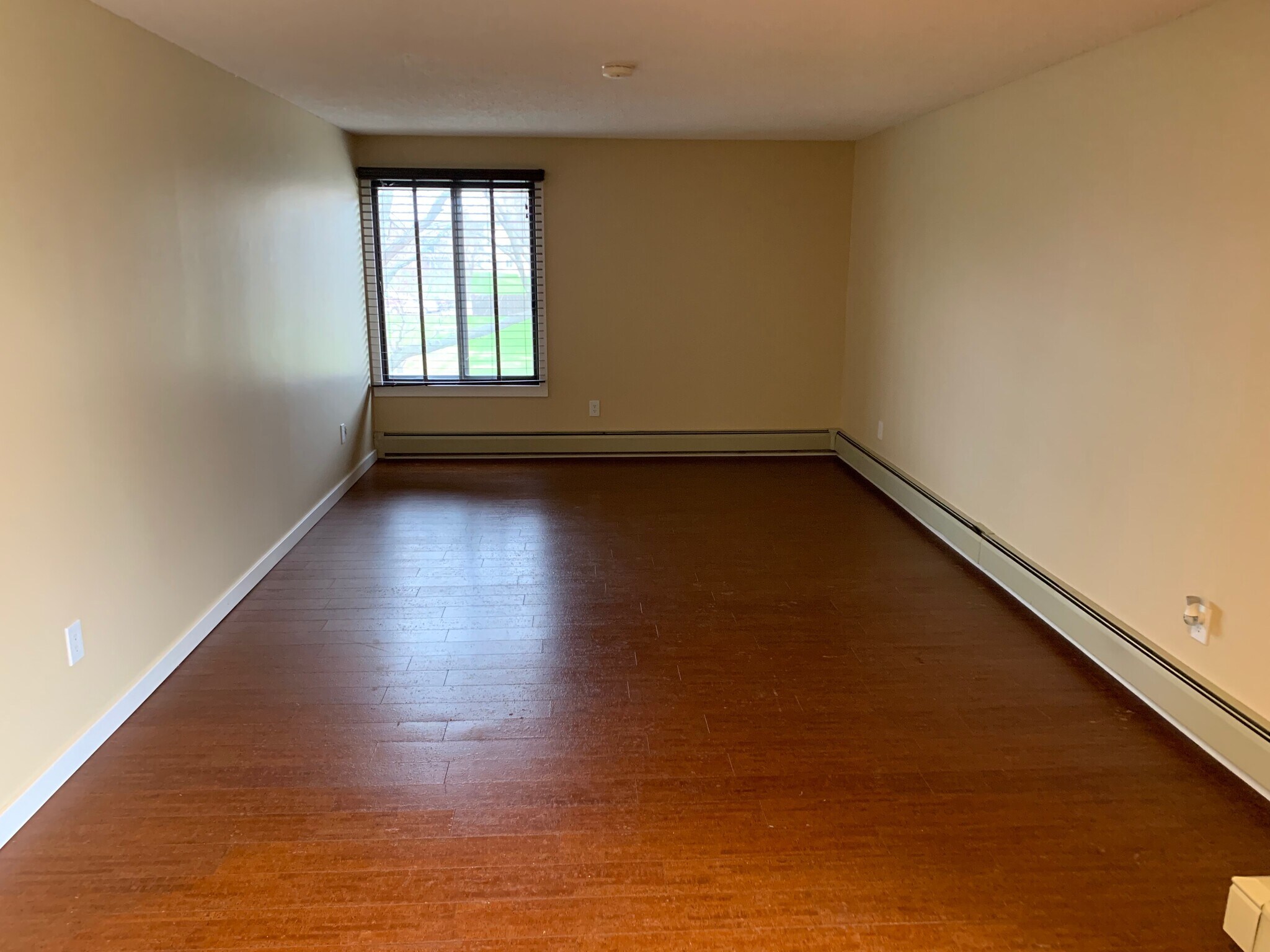 Building Photo - 3431 Kent St