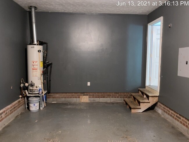 Building Photo - 5061 Linton Hall Rd