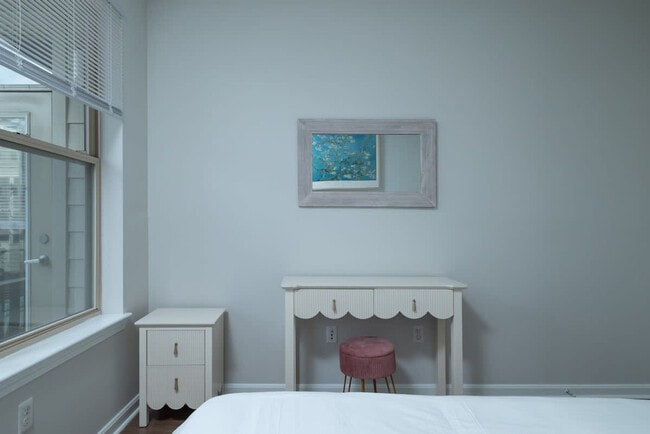 Building Photo - 360 Foley St