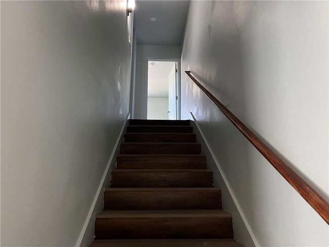 Building Photo - 3209 Golden Dr