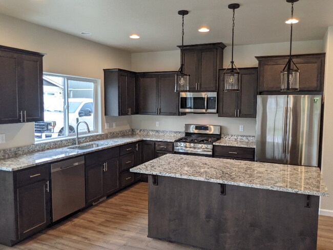 Building Photo - 1661 S Columbus Ave