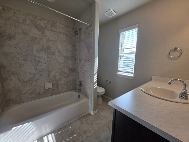 Building Photo - 6535 Weiser Dr