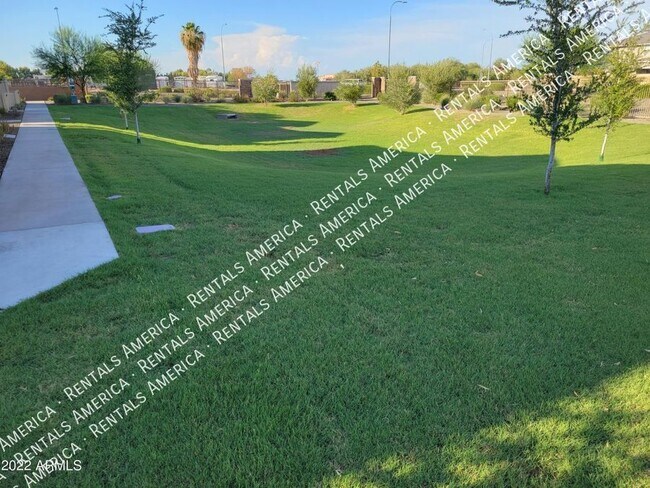 Building Photo - 4100 S Pinelake Way