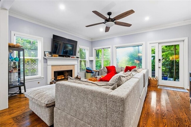 Building Photo - 4565 Windsor Park Pl NE