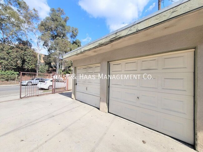 Building Photo - Beautifully Remodeled 2 Story Townhome wit...