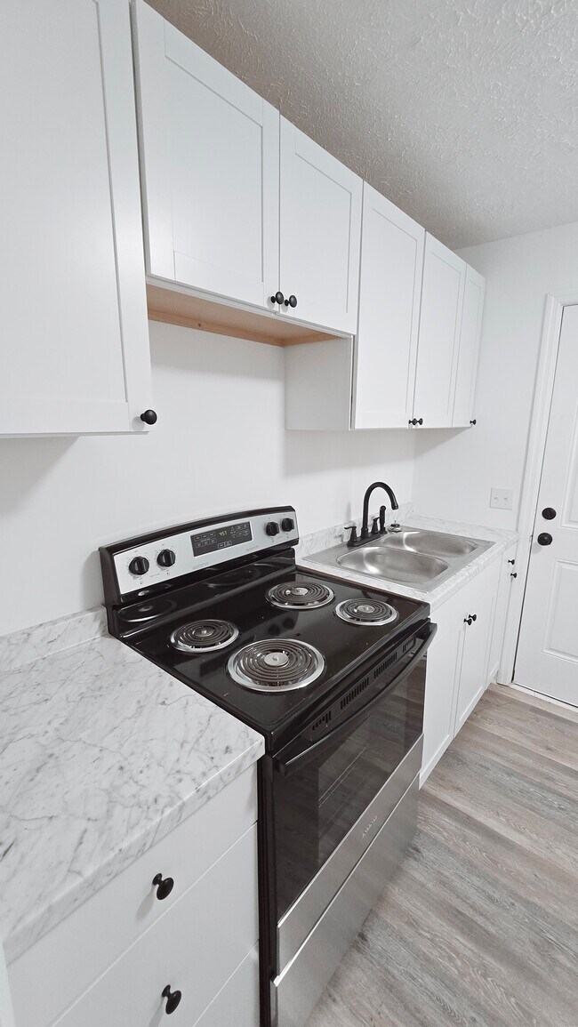 Building Photo - Monetta Apartments