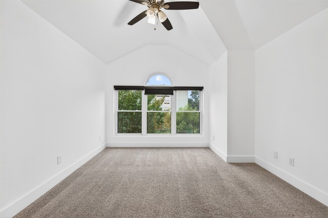 Building Photo - 2716 Bagby St