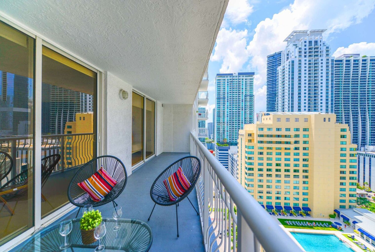 Building Photo - 1200 Brickell Bay Dr