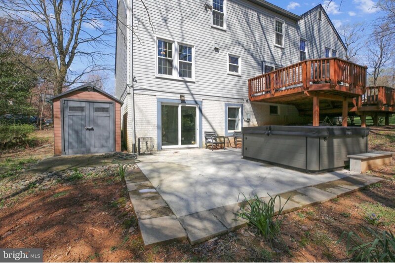 Building Photo - 516 Maestro Terrace