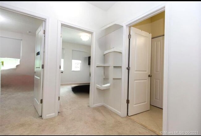 Building Photo - 2917 Cascada Isle Way
