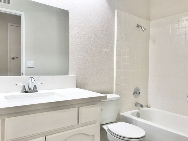 Building Photo - 28582 La Cumbre