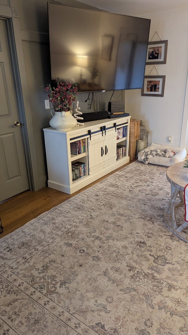 Building Photo - 385 E 2nd S St