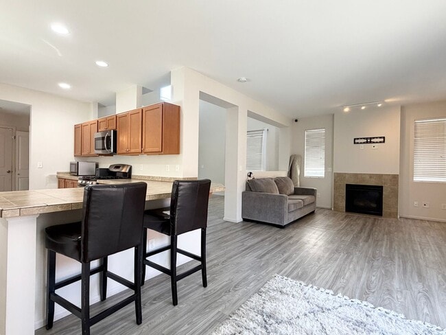 Building Photo - Updated Lakeland Hills Home w/ Air conditioning
