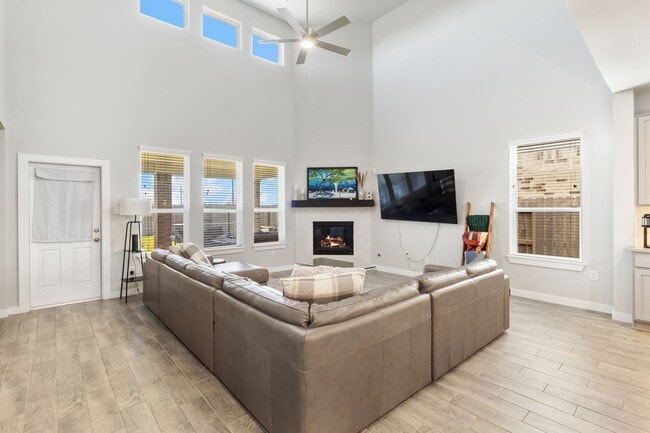 Building Photo - 8114 Vida Costa Dr