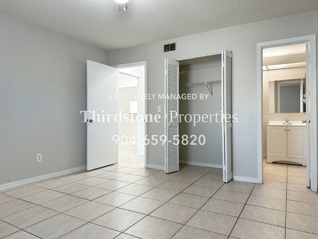 Building Photo - 7611 Indian Lakes Dr