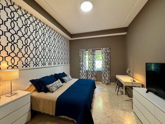 Building Photo - 19900 E Country Club Dr