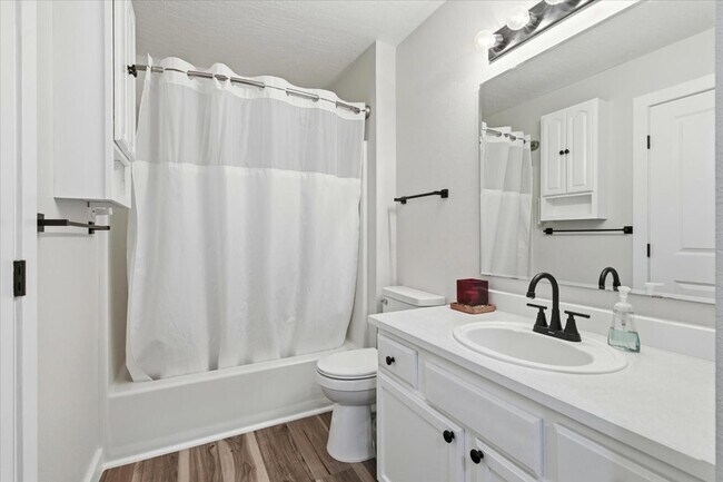 Building Photo - 6743 Kamloops Dr