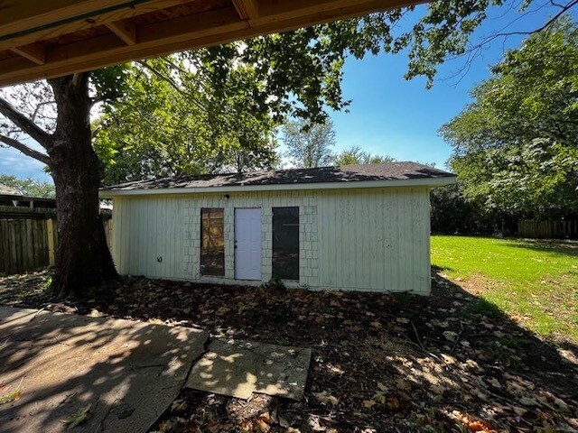 Building Photo - 8593 Victoria