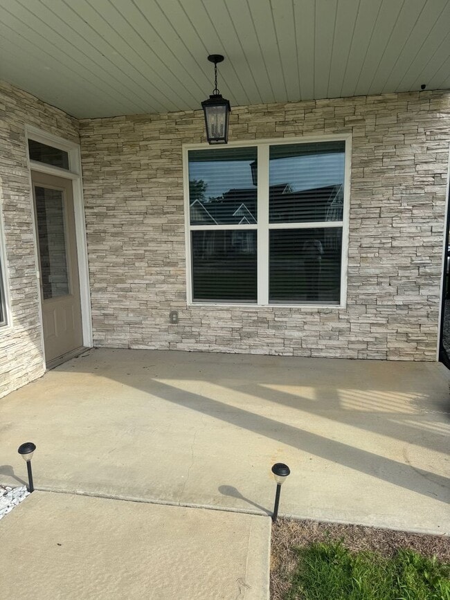 Building Photo - 311 Indigo Way