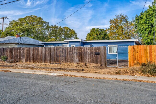 Building Photo - 199 Bart Ave