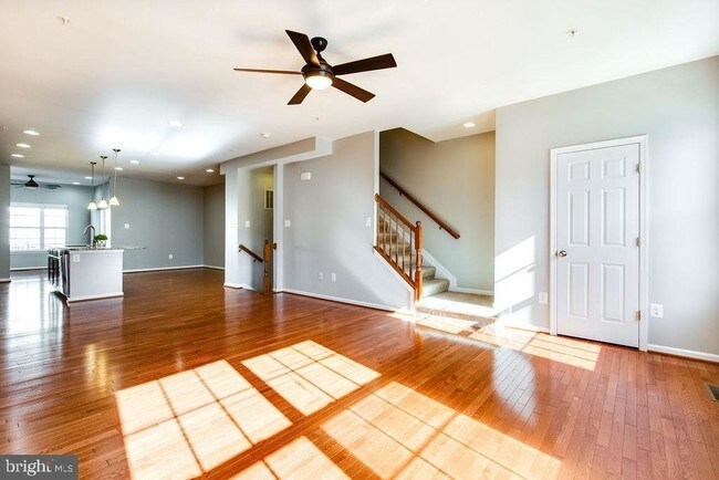Building Photo - 7831 River Rock Way