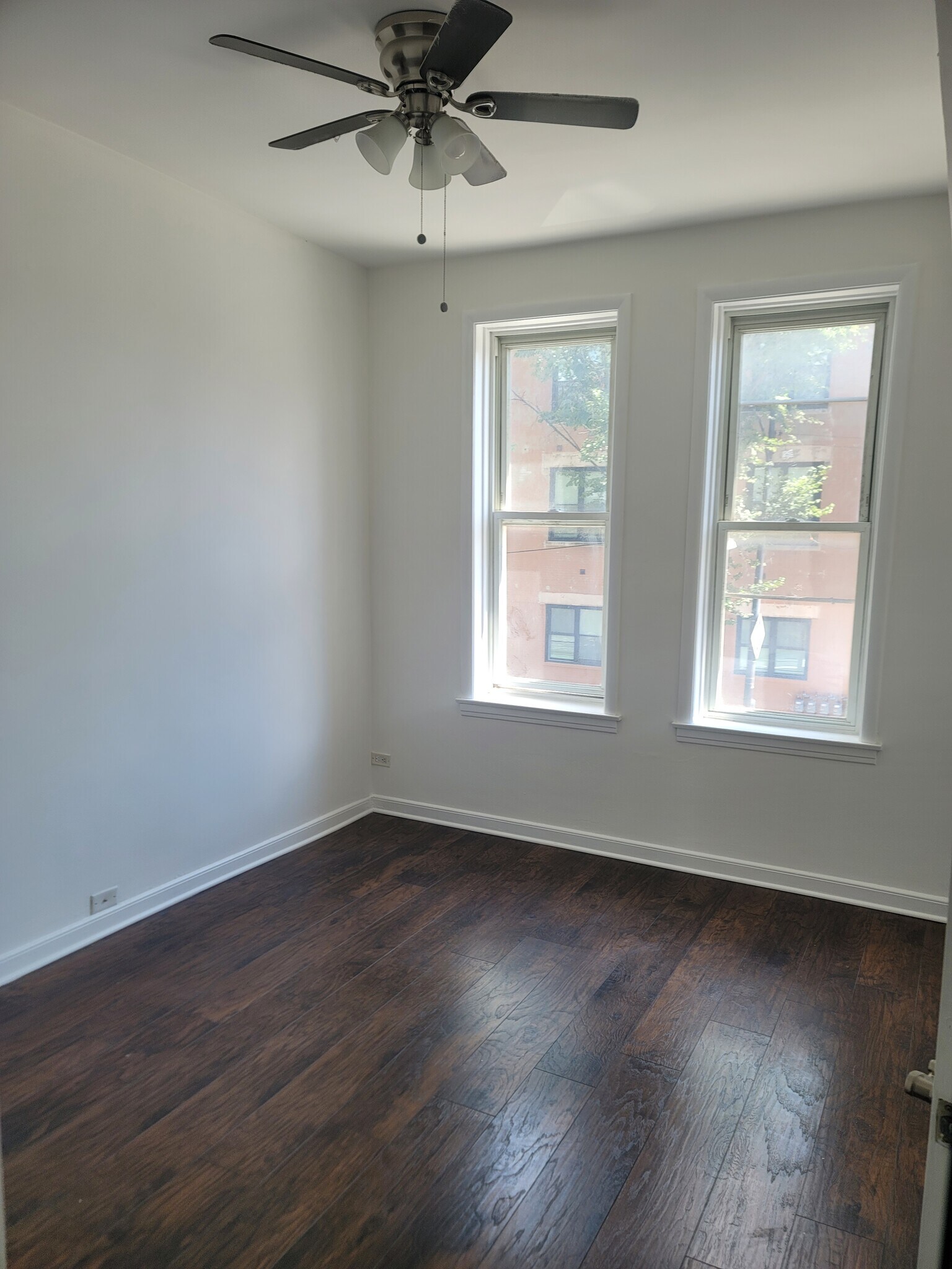 Building Photo - 2024 S Leavitt St