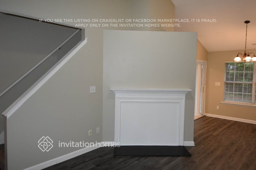 Building Photo - 4 Halsey Pl