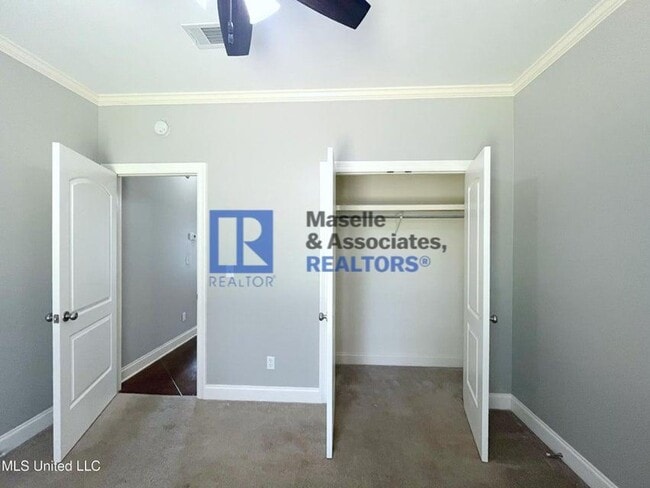 Building Photo - 3 bedroom/2 bath house in 042 Brandon!
