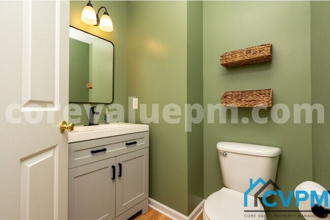 Building Photo - 1321 Treasure Dr