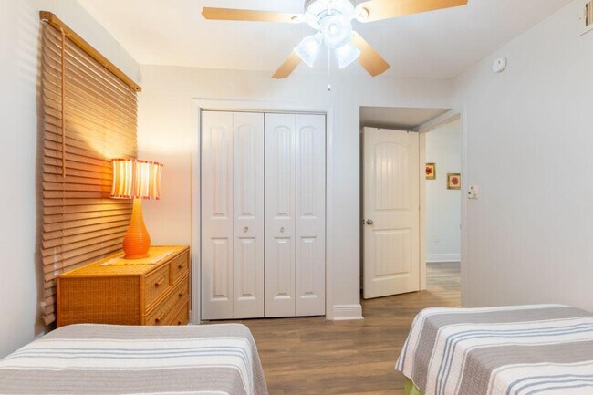 Building Photo - 1516 Sandpiper Ln