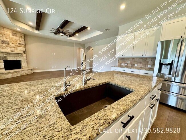 Building Photo - 124 Sunrise Cir