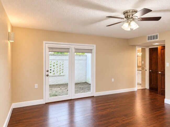 Building Photo - 20543 Appaloosa Trail