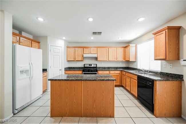 Building Photo - 4599 Deer Forest Ave