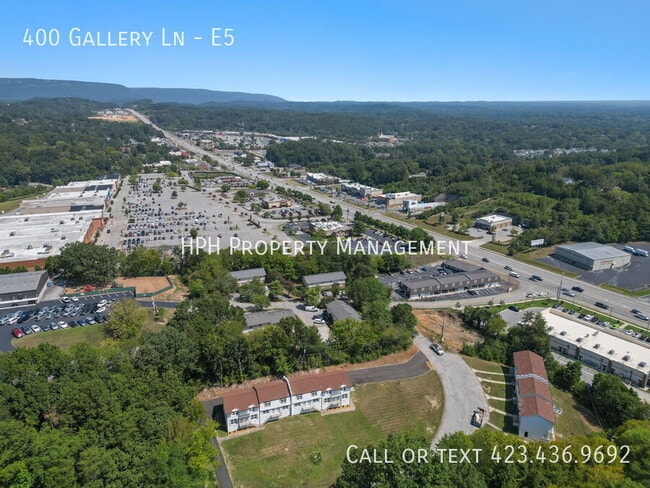 Building Photo - 400 Gallery Ln