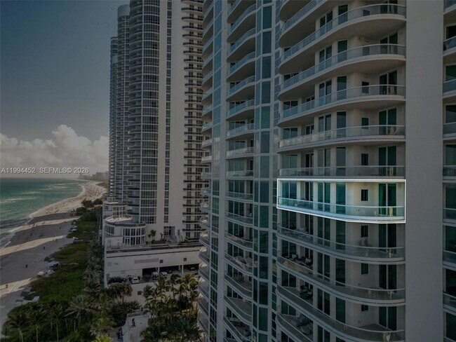 Building Photo - 16047 Collins Ave