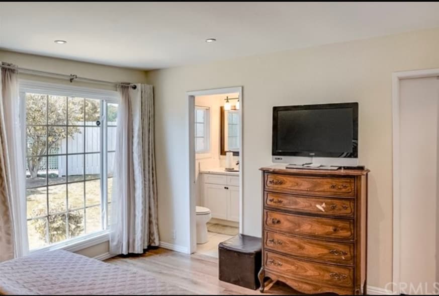 Building Photo - 20235 Galway Ave